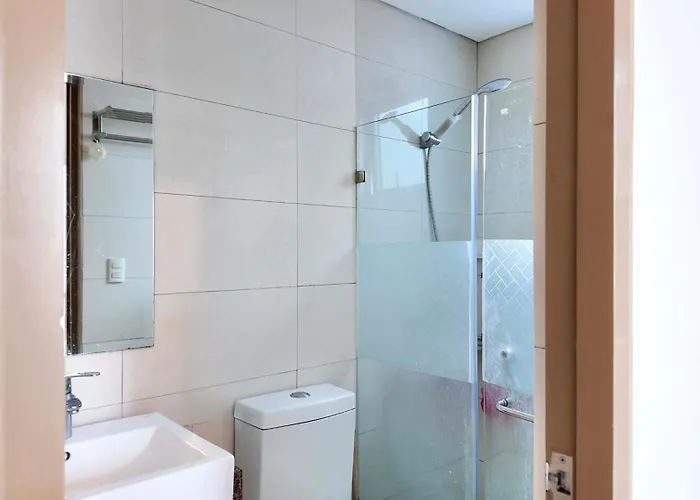Spacious Family Near Naia Airport Apartahotel Manila